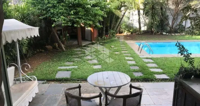 Casa com 4 quartos à venda na Rua Puréus, 753, Jardim Guedala, São Paulo