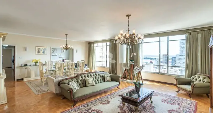 Apartamento em frente a Santa Casa de Misericórdia de Porto Alegre com 4 quartos