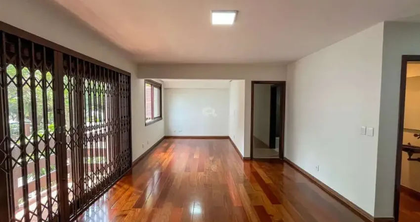 Apartamento 3 quartos, 1 suíte, com sacada e banheira. contendo 129,70m² privativos, no bairro petrópolis em porto alegre
