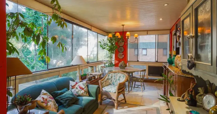 Apartamento 3 quartos, suíte e 2 vagas em bairro Petrópolis