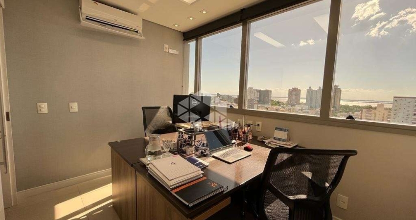 Conjunto comercial de 54m2 divididos em  3 salas, 2 banheiros e copa.
