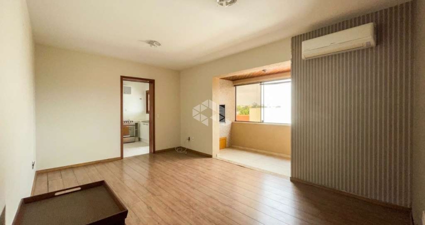 Apartamento espaçoso com 2 dormitórios, varanda equipada com churrasqueira em Porto Alegre