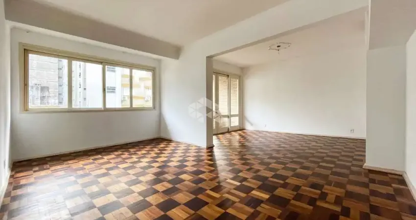 Apartamento com 3 quartos, localizado no Centro Histórico.