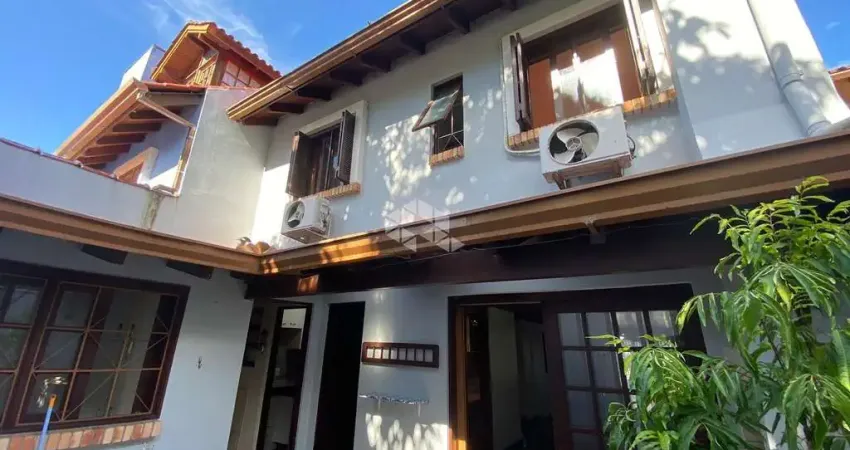 CASA NO JARDIM ISABEL COM 03 QUARTOS/DORMITÓRIOS/01SUÍTE