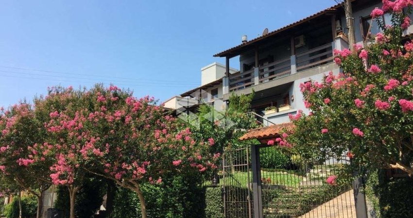 Magnífica casa de 3 dormitorios no bairro Teresopolis