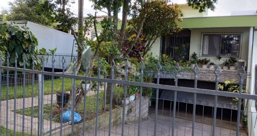 Casa com 3 quartos à venda na Rua Derocy Giácomo da Silva, 110, Vila Nova, Porto Alegre