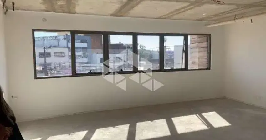 Sala comercial c/banheiro com 1 vaga no bairro Tristeza