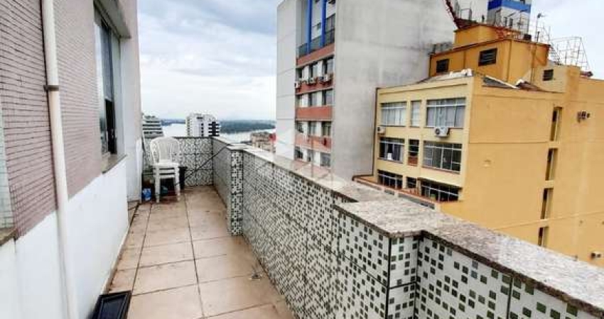 Apartamento de 2 dormitórios com sacada e vista para o Guaíba no Centro Histórico