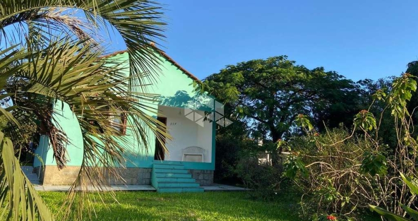 Casa com 3 Dormitórios  à Venda no bairro Vila Nova