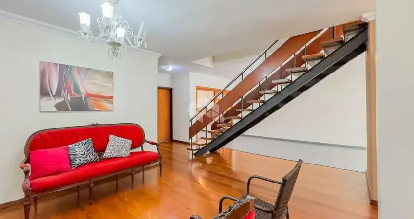 Casa com 4 dormitórios pátio 3 vagas de garagem a metros do Zafarri Bourbon Ipiranga
