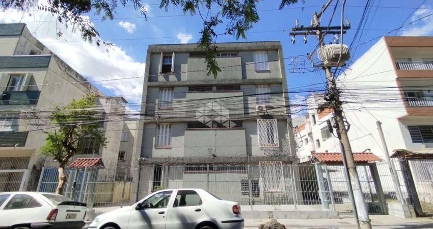 Apartamento 2 Dormitórios, 2 Banheiros, 73m² - Cidade Baixa