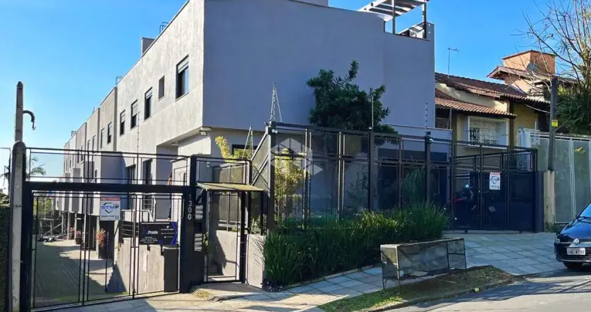 Casa em condomínio fechado com 292m², 4 dormitórios no bairro tristeza