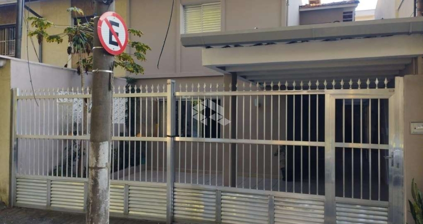 Vendo Casa Sobrado 141m² 2 Dormitórios 1 Suíte 3 Vagas de Garagem no Jardim Trussardi  São Paulo -SP