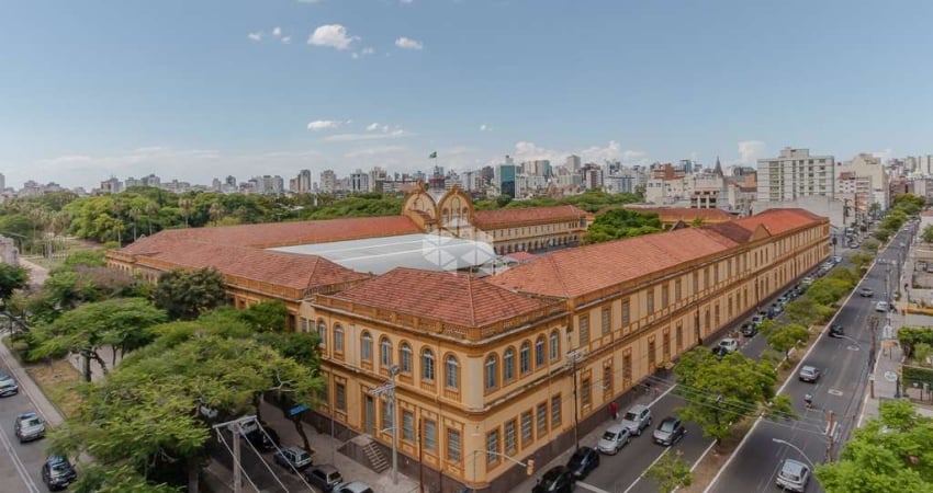 Ampla cobertura a poucos metros do parque Redenção!!