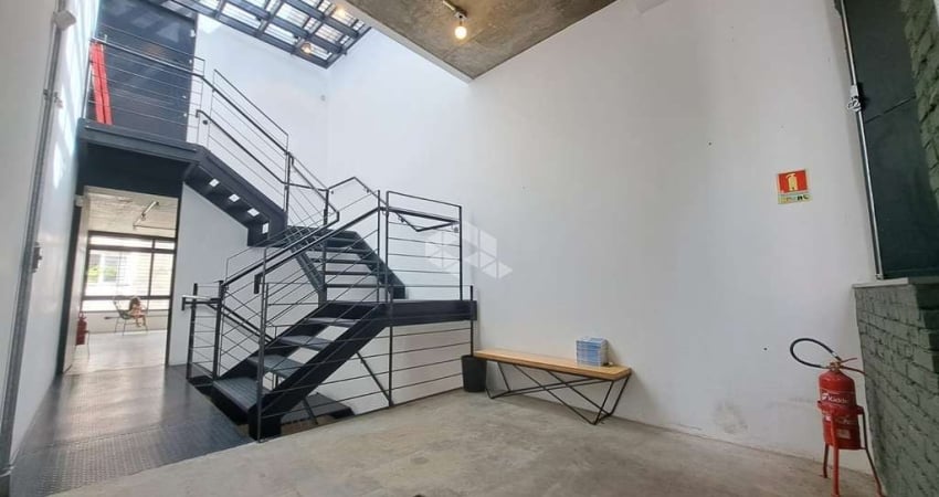 Prédio Comercial, Com 4 pisos com terraço no Bairro Centro Histórico, Porto Alegre.