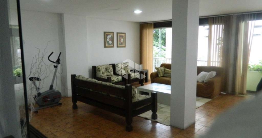 Apartamento à venda no Auxiliadora com 3 dormitórios (1 suíte)