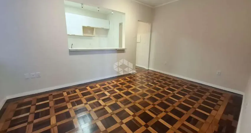 Apartamento de 2 dormitórios, reformado inclusive a elétrica e hidráulica, elevador, no bom fim.