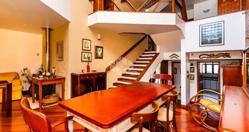 Casa maravilhosa em condomínio e com vista para o lago guaíba com quase 400m² de área privativa !!