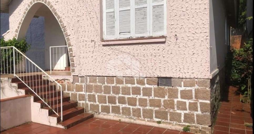 Casa com 3 quartos à venda na Rua Tomaz Edison, 318, Santo Antônio, Porto Alegre