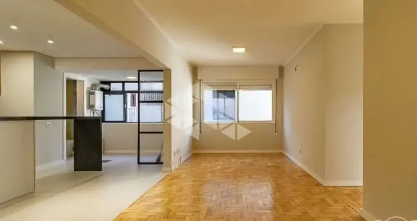 Crédito Real vende apartamento reformado de 02 dormitórios com vaga de garagem no bairro Auxiliadora em Porto