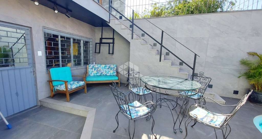 casa 04 dormitórios, piscina, 02 vagas, espaço gourmet, piscina, porto alegre