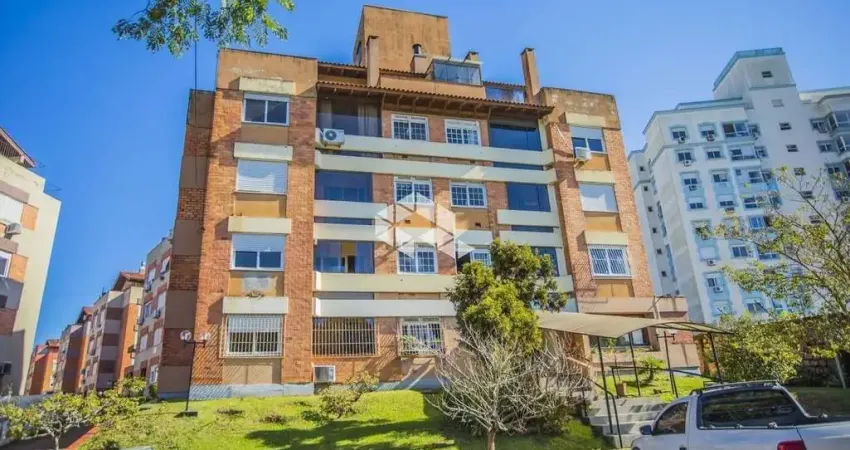 Cobertura à venda, com 2 quartos/dormitórios, 1 vaga/box, no bairro Cavalhada, zona sul de POA/RS.