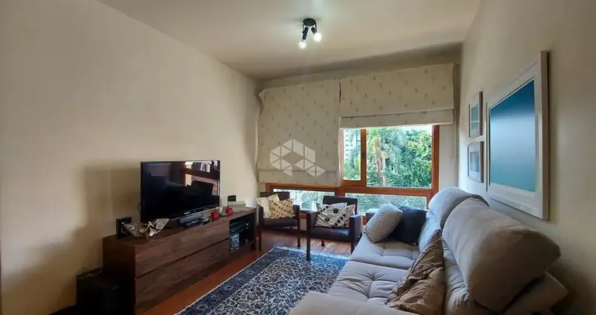 Apartamento de 3 quartos com suíte em localização privilegiada de Porto Alegre.