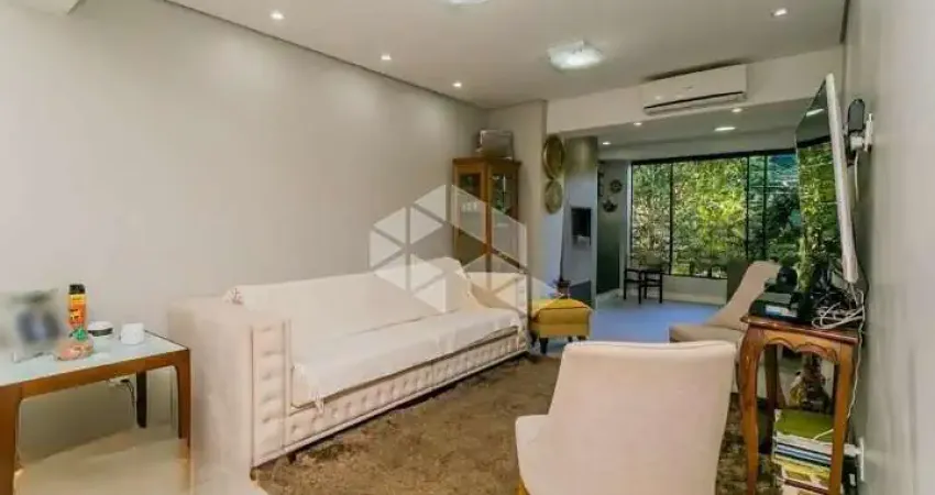 Apartamento com 2 dormitórios, 1 vaga no bairro Petrópolis