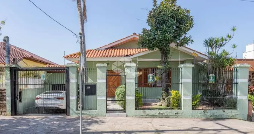 Casa com 3 quartos à venda na Avenida Benno Mentz, 884, Vila Ipiranga, Porto Alegre