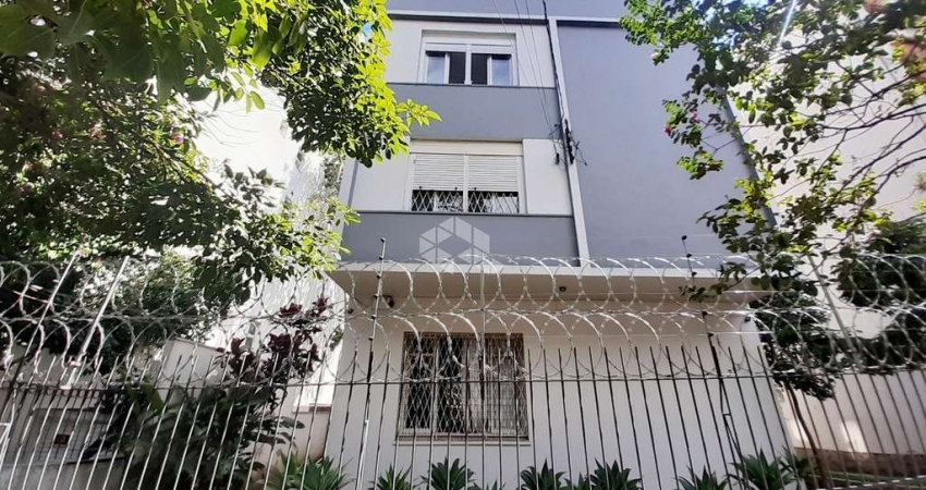 Apartamento 03 dormitórios, 01 vaga, Churrasqueira, Lareira, Semi mobiliado no Bairro Santa Cecilia em Porto Alegre/RS