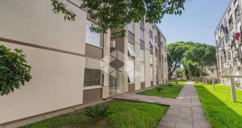 Apartamento com 03 quartos, condomínio com salão de festas, playground portaria 24 horas, churrasqueira,
