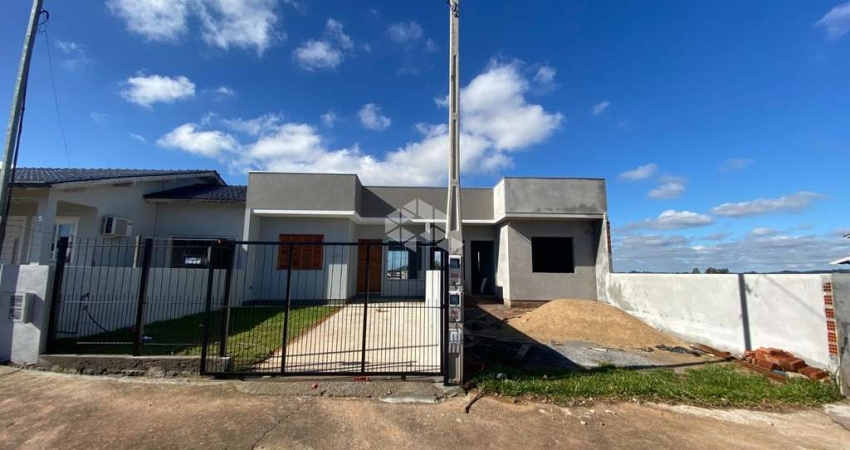 CASA GEMINADA COM EXCELENTE LOCALIZAÇÃO - 02 DORMITÓRIOS