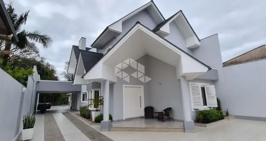 Casa de 3 dormitórios no bairro São João.