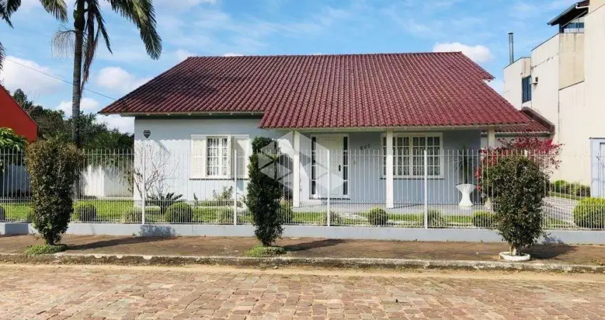Casa com 3 quartos à venda na Felipe Jacobus Filho, 460, Centro, Santa Cruz do Sul