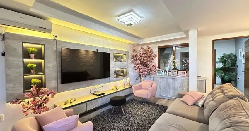 Casa duplex semimobiliado de 2 dormitórios  no bairro Santo Antônio!