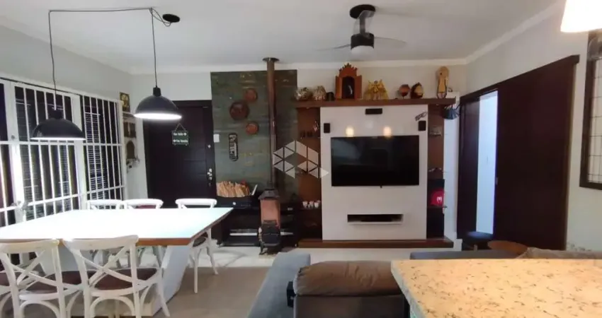 Casa geminada com 3 dormitórios e piscina em Santa Cruz do Sul