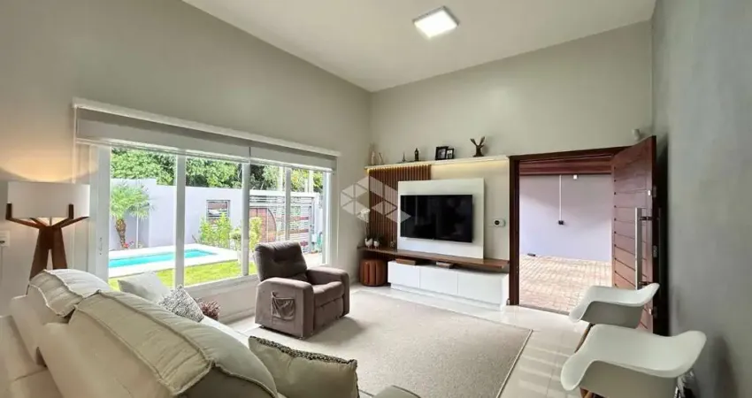 Casa toda plana de 3 dormitórios e piscina no Jardim Europa!