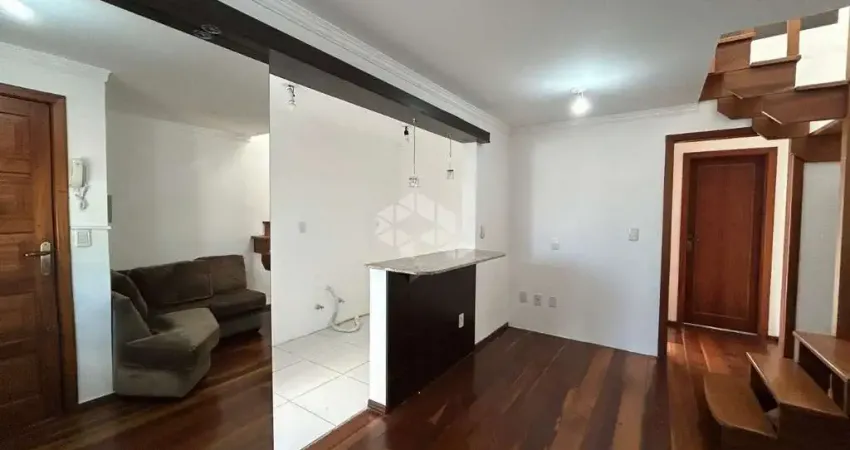 APARTAMENTO DUPLEX COM 02 DORMITÓRIOS NO CENTRO