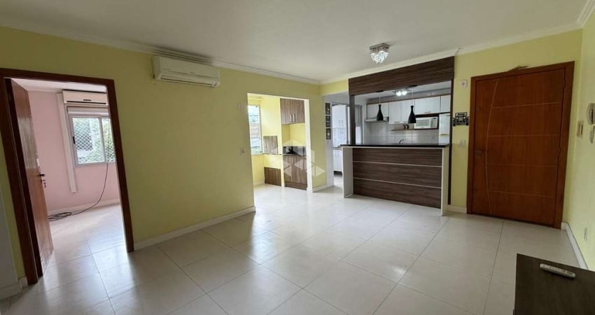Apartamento mobiliado, 03 dormitórios, próximo ao Centro