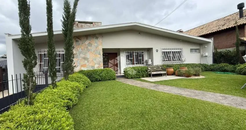 Casa com 4 quartos à venda na Travessa Canoas, 65, Centro, Santa Cruz do Sul
