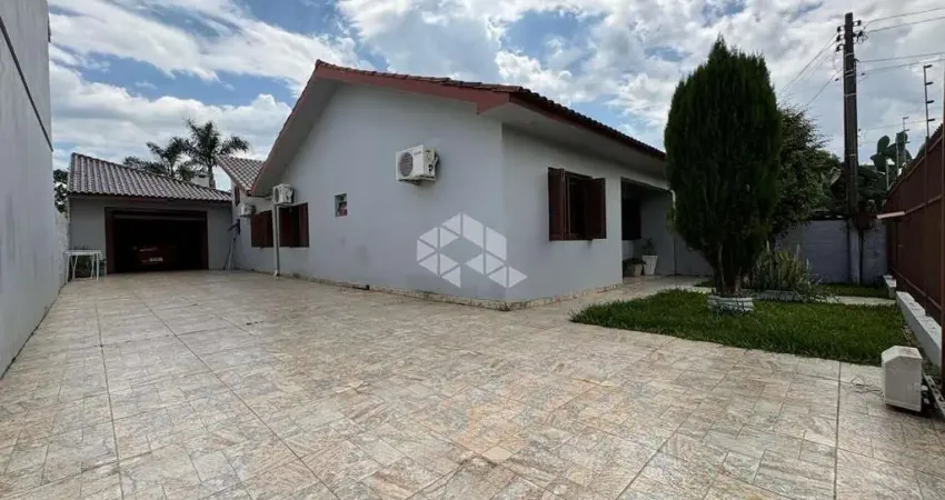 Casa com 3 quartos à venda na Rua dos Cedros, 110, Pinheiro Machado, Santa Maria