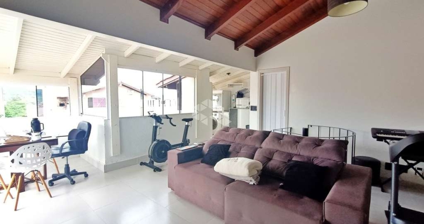 Cobertura com 138m² e 3 quartos à venda na Cavalhada.