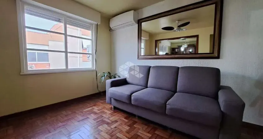 Apartamento com 74m² e 3 quartos à venda no Bairro Cristal