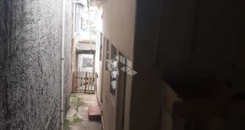 CASA A VENDA  -  VILA BANCÁRIA