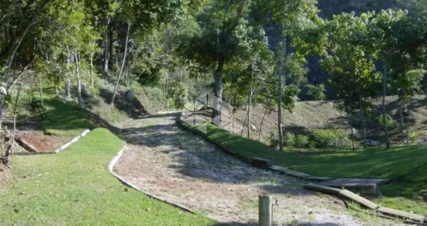 Linda área de 22.454m2 sendo viabilidade arp de aproximadamente 6.000m² na ponta de baixo!