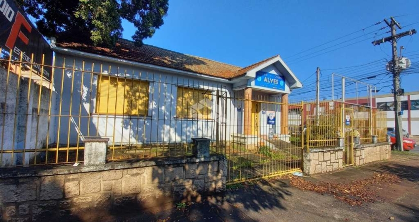 Casa com 3 quartos à venda na Rua Voluntários da Pátria, 457, São Geraldo, Porto Alegre