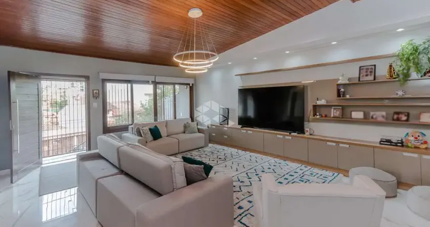 Casa 300m²,  6 dormitórios no Três Figueiras, Porto Alegre