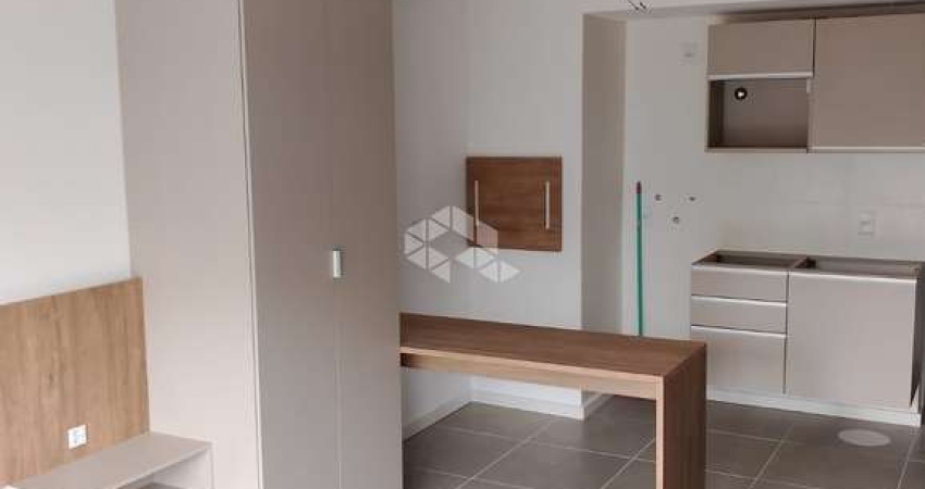 Studio Semi Mobiliado c/ Sacada e Vaga - Jardim Botânico