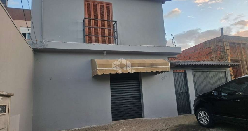 Excelente casa de dois pisos em Guaiba
