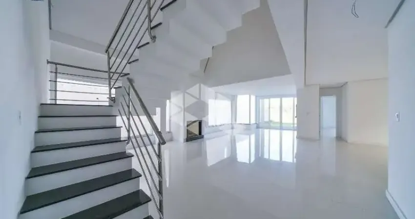 Casa em condomínio de alto padrão no Terraville com 4 suítes em Porto Alegre.